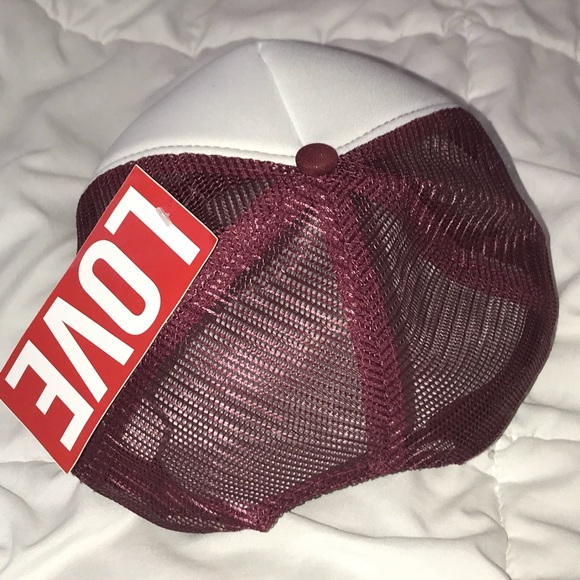 RED WHITE ❤️LOVE THE HAT ❤️ VIP LIMITED EDITION - Picture 7 of 7